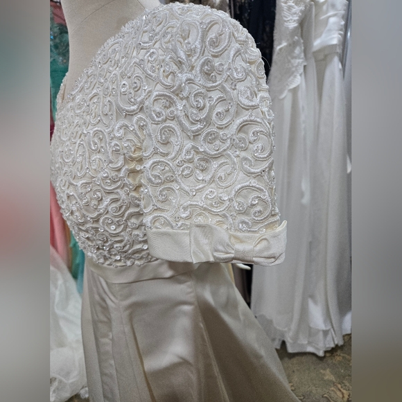 Moda Donatella Short Sleeve Wedding Gown with Emroidered Bodice - Picture 5 of 14